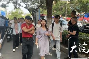 ?哈登威少最后时刻给年轻人授课 外围的卢只能去找小卡叨叨